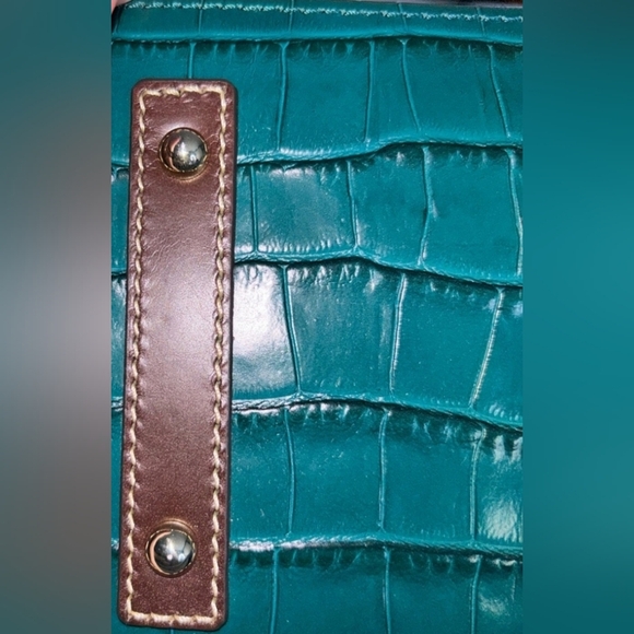 Dooney &Bourke Small Oakdale Satchel with crossbody - Picture 6 of 13